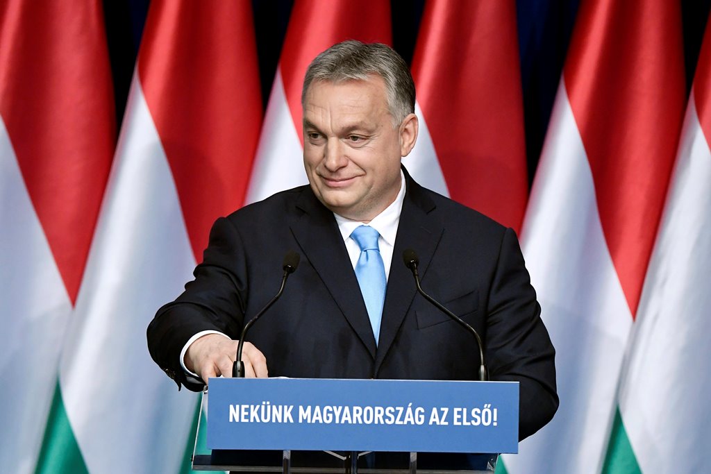 Венгрия ограничила рост цен в попытках остановить инфляцию