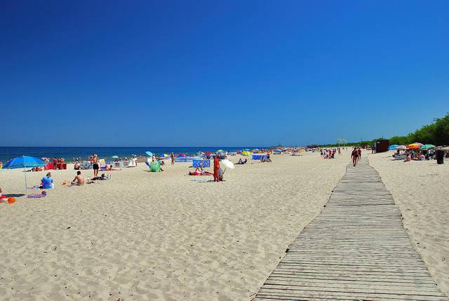 Где летом отдыхают поляки? Морской курорт Владыславово - цены на отдых 2023